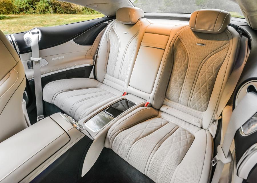  Mercedes-Benz S63 AMG Coupe 2015 года  (US) (фото 9 из 30)